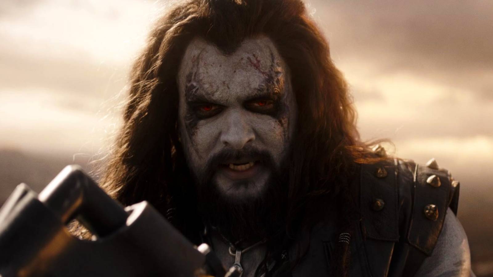 Supergirl und Lobo kehren nach dem Kinoflop offiziell in James Gunns HBO ...