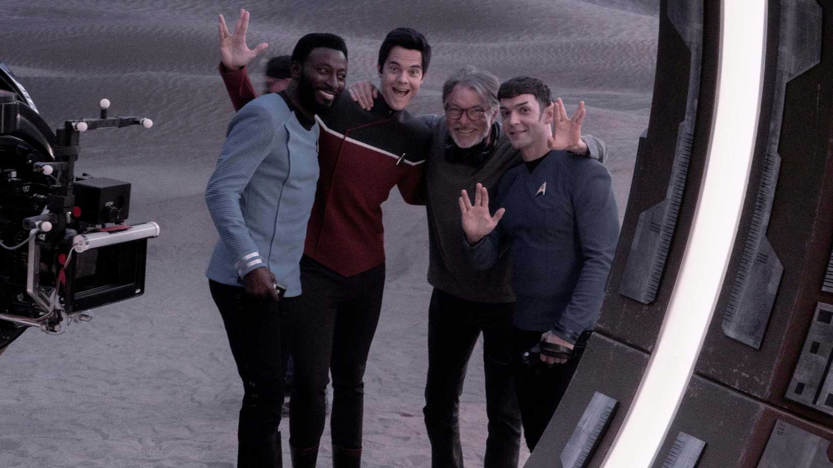 Jonathan Frakes directing Star Trek Strange New Worlds cast