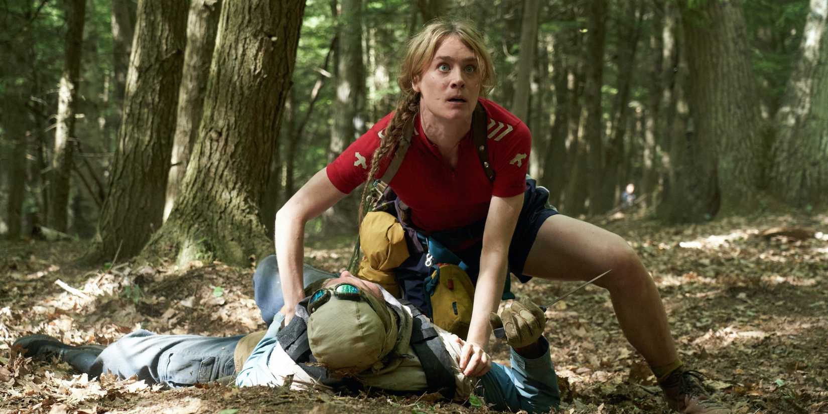 Mackenzie Davis ready for action in Station 11