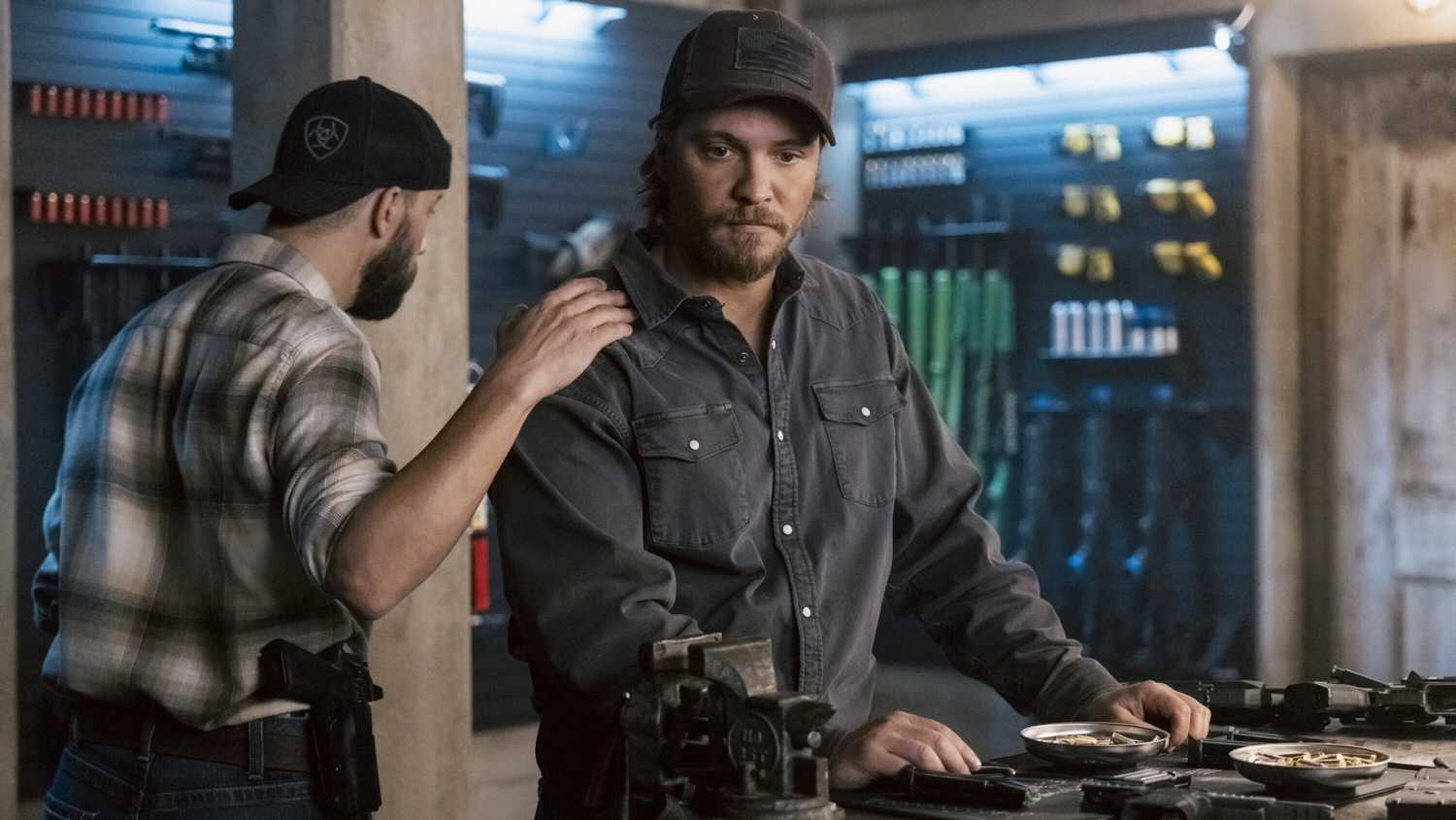 Luke Grimes como Kayce Dutton em Marshals