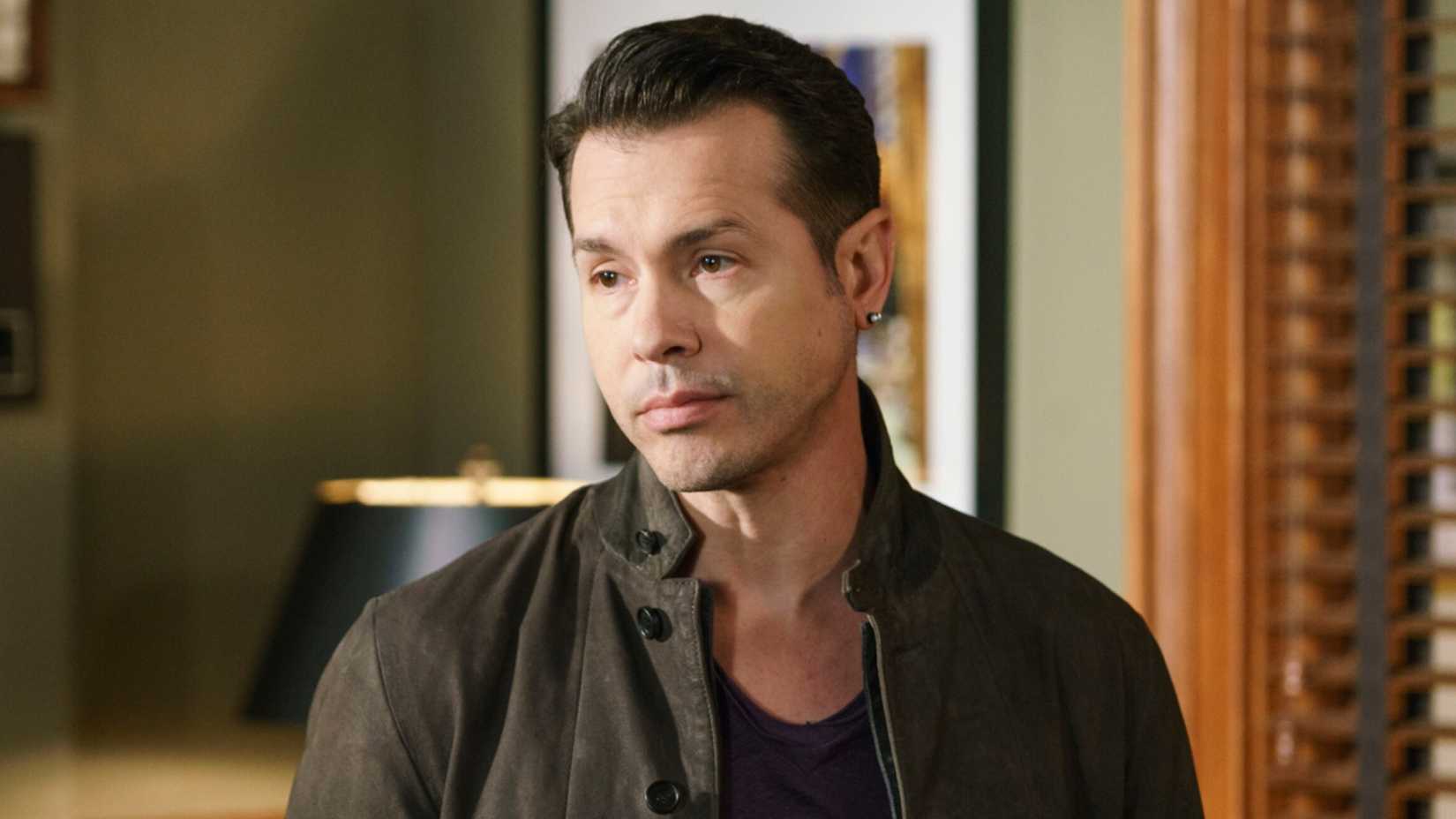 Jon Seda as Antonio in Chicago Justice season 1, episode 6