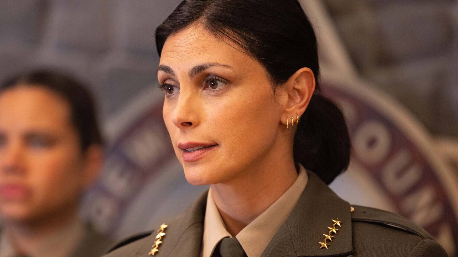Morena Baccarin as Mickey Fox in Sheriff Country season 1