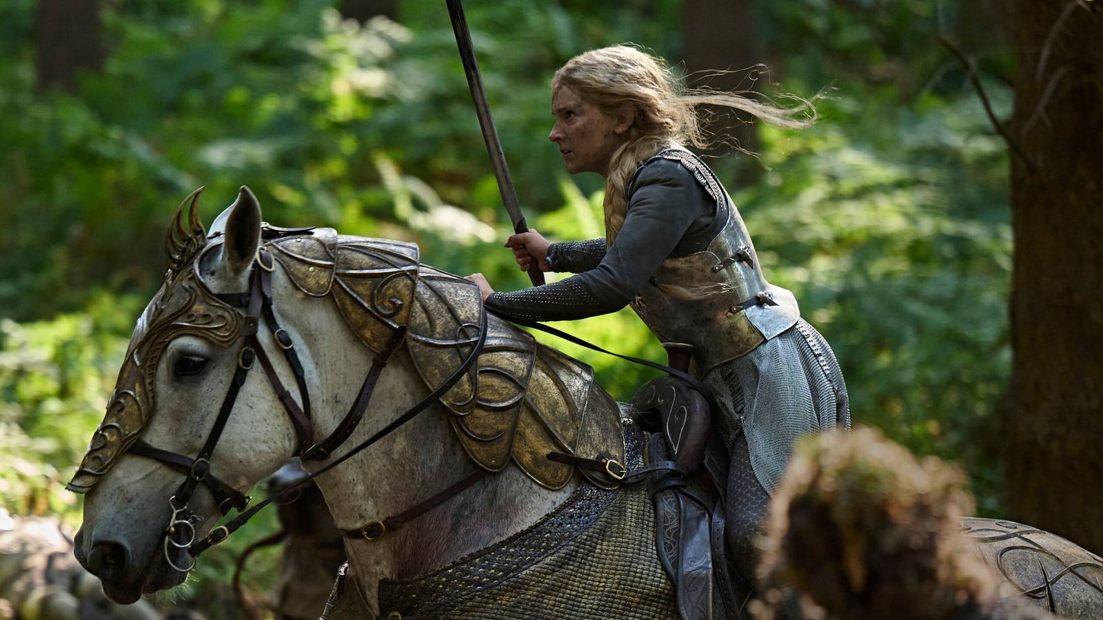 Morfydd Clark's Galadriel in Lord of the Rings The Rings of Power