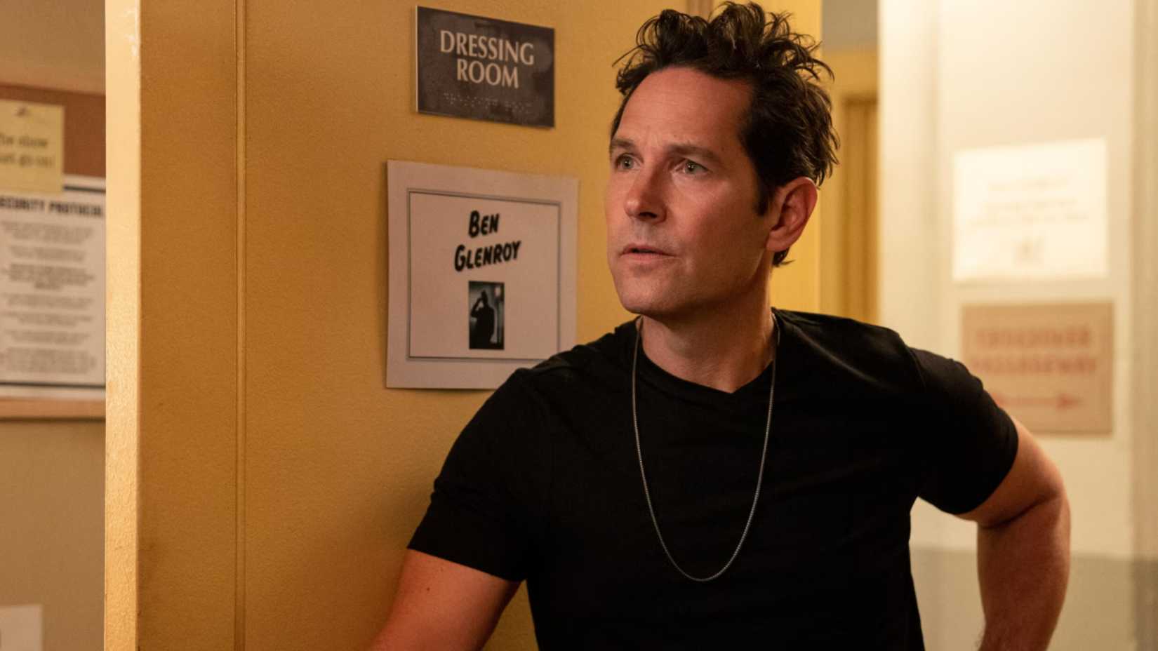 Paul Rudd plays Ben Glenroy in Hulu's Only Murders in the Building.