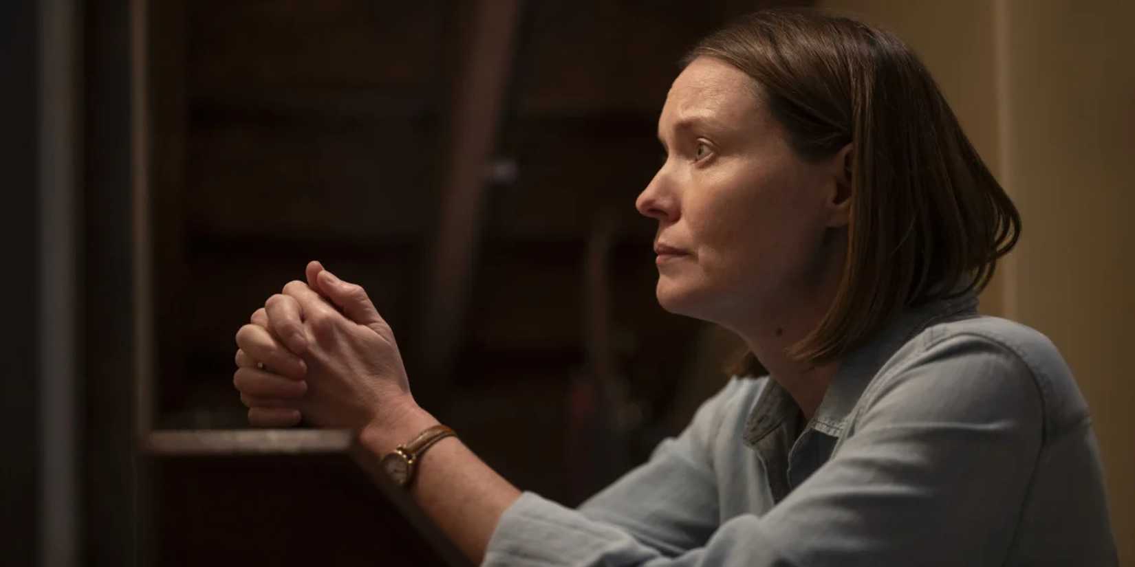 Samantha Sloyan as Margaret White praying in Carrie