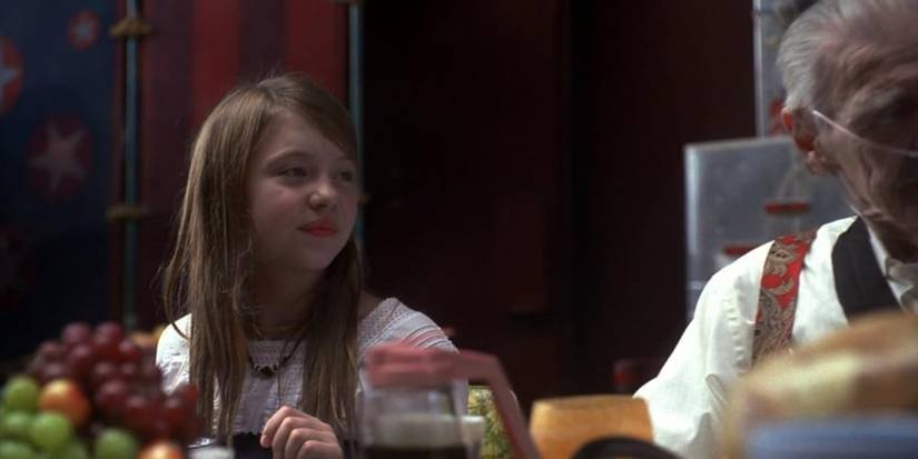 Sydney Sweeney as Little Girl in Heroes season 4, episode 4, Hysterical Blindness-1