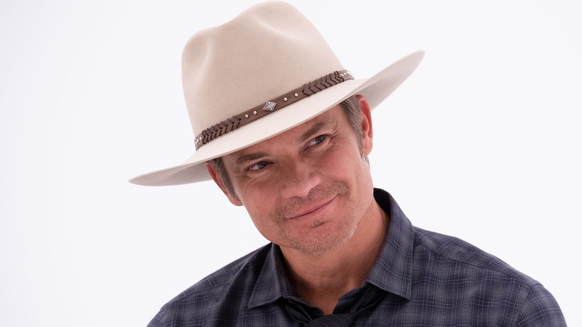 Timothy Olyphant Has The Best Cameo In NBC’s Perfect Sitcom
