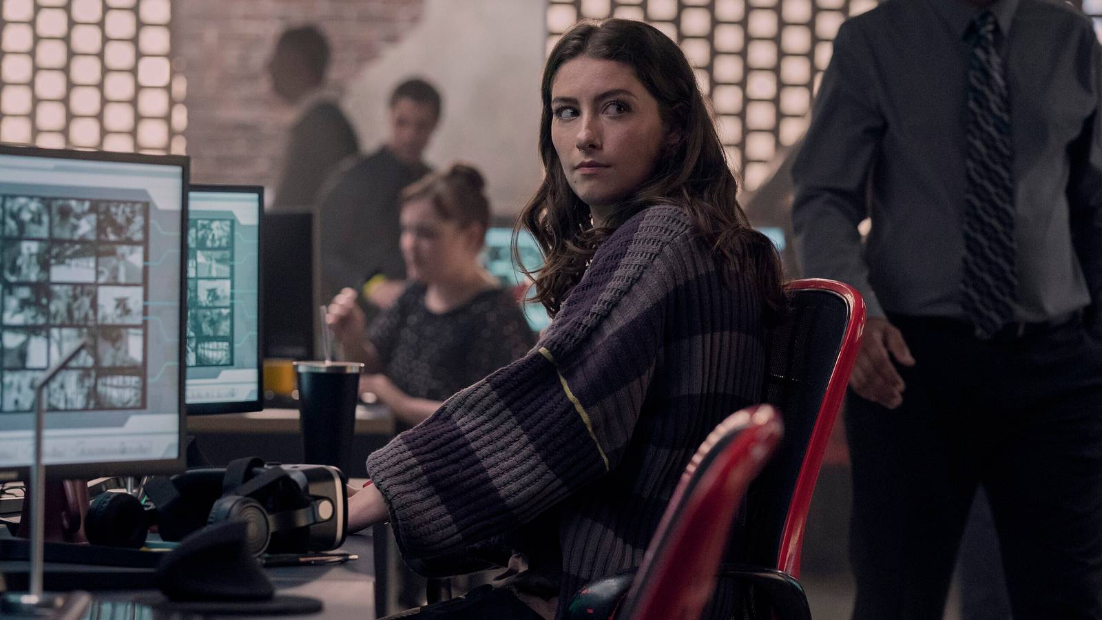 Prime Video's 29-Episode Sci-Fi Show Is Black Mirror Meets The Good Place