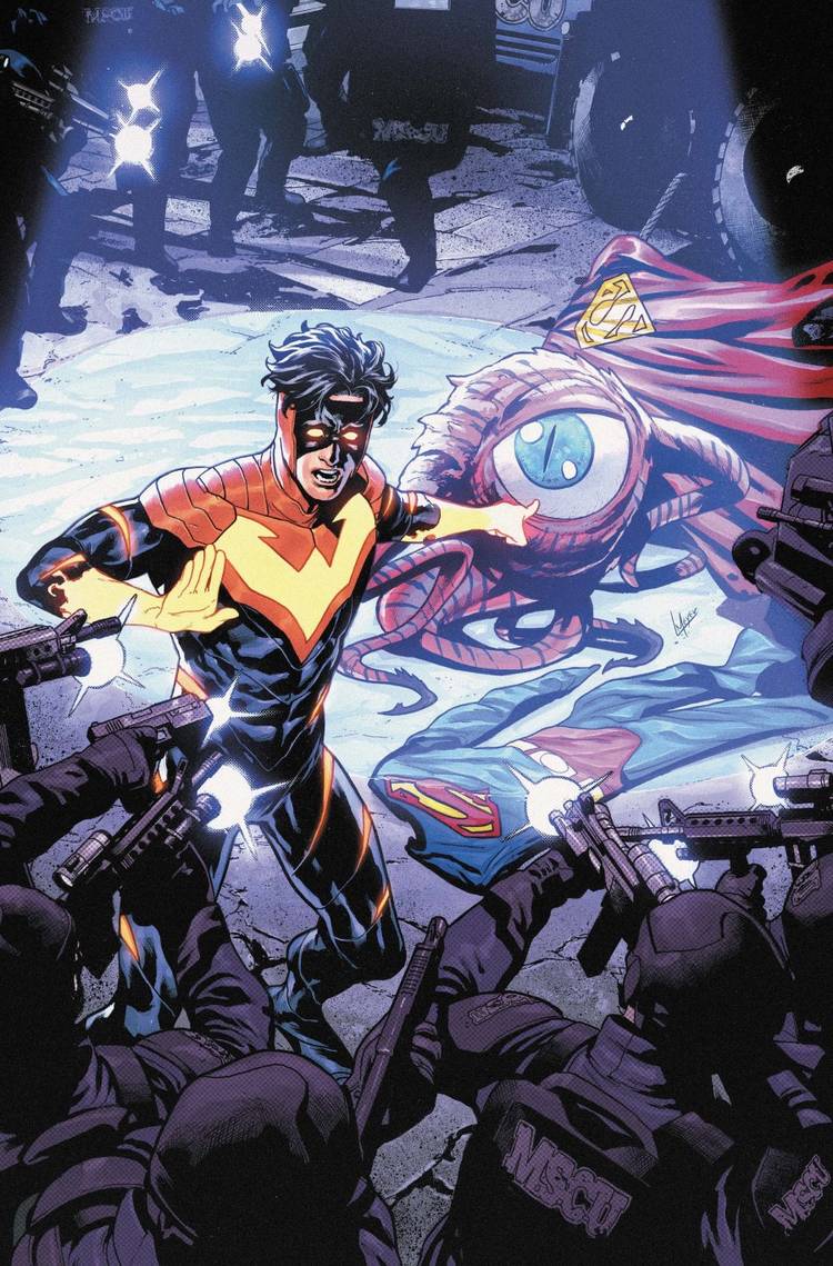 Tomorrow Man defends Superman after Clark Kent transforms into an eyeball in Superman Unlimited #19 cover