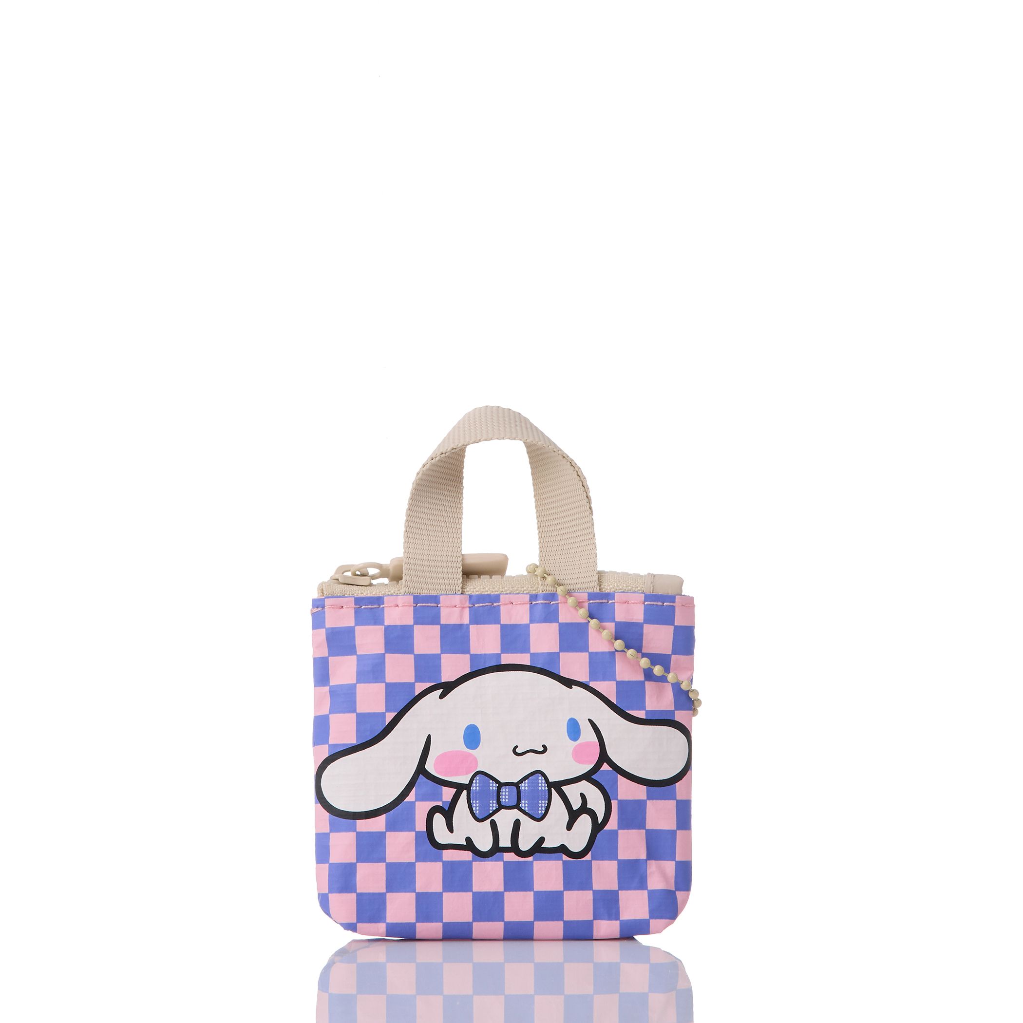 tt_hawaii_kawaii_cinnamoroll_white_pink_1 Hello Kitty And Friends Are Back With An Adorably Functional New Merch Drop
