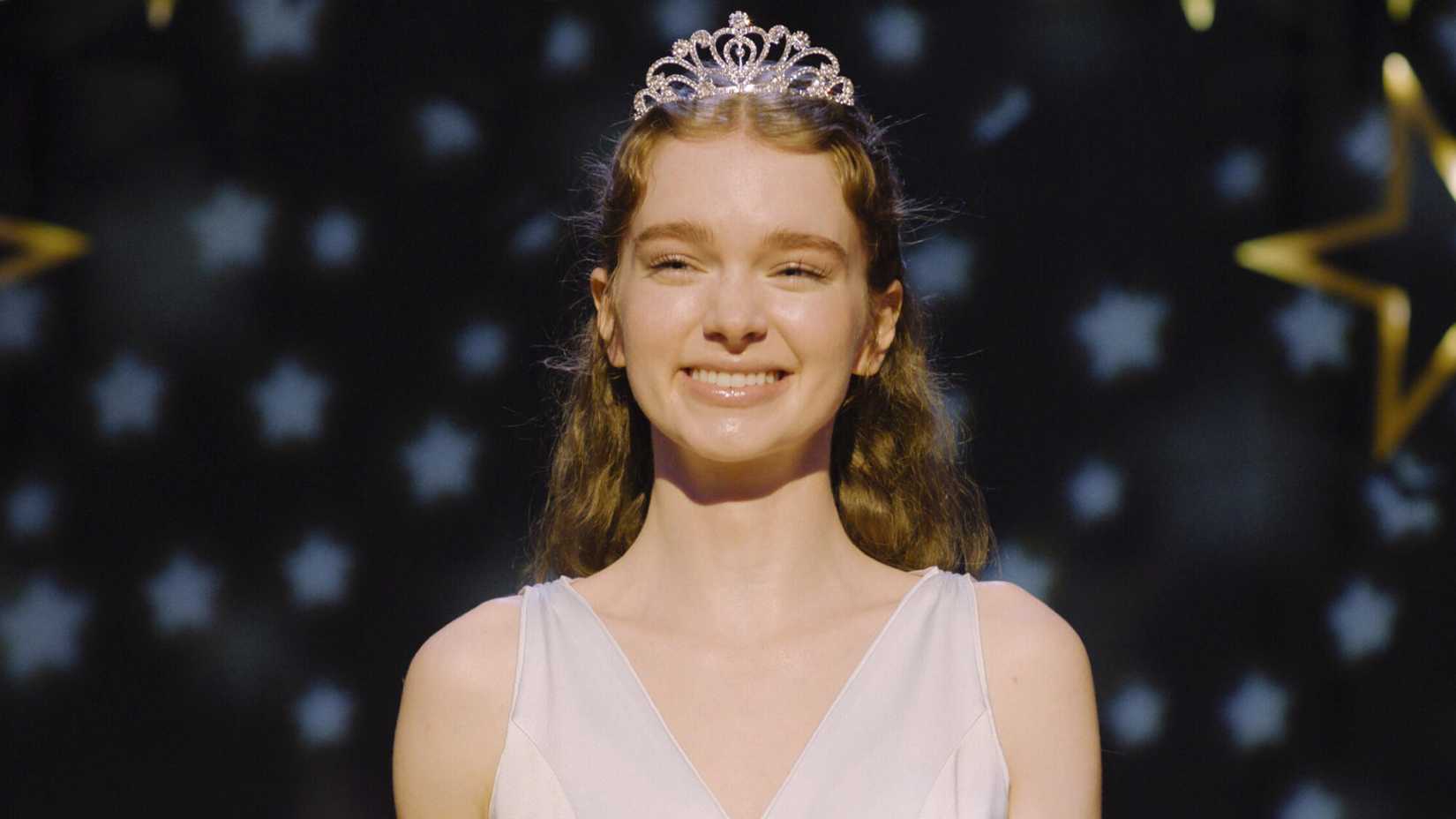 Summer H. Howell as Carietta "Carrie" White in Carrie