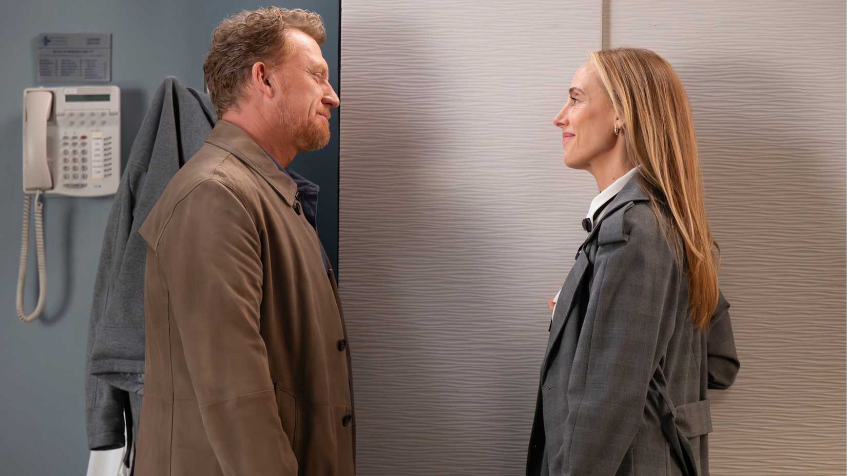 Kevin McKidd as Owen Hunt and Kim Raver as Teddy Altman in Grey's Anatomy