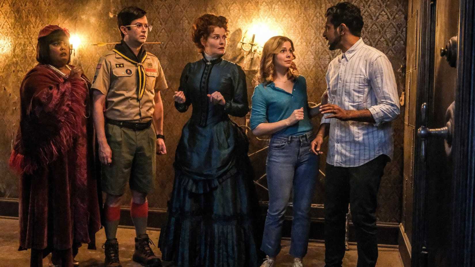 Alberta, Pete, Hetty, Sam, and Jay on Ghosts
