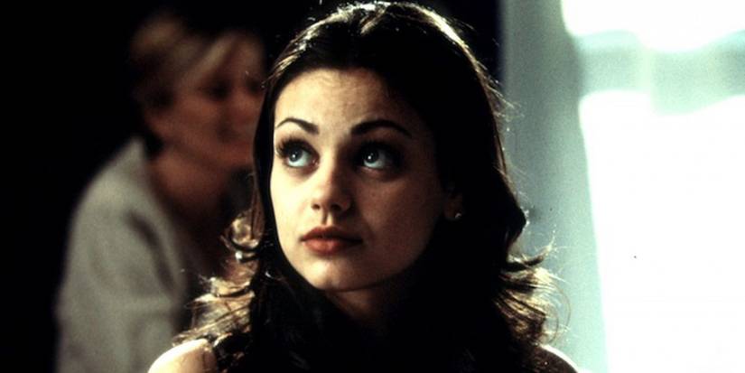 Mila Kunis como Rachael, parecendo doce e inocente em American Psycho 2