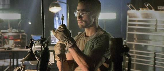 'Arrow' Ratings Hit The Mark for CW; Stephen Amell Talks Production