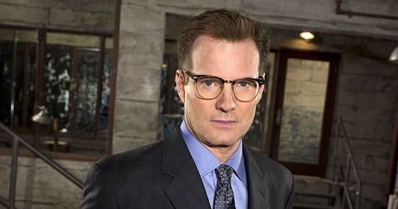 horn rimmed glasses heroes