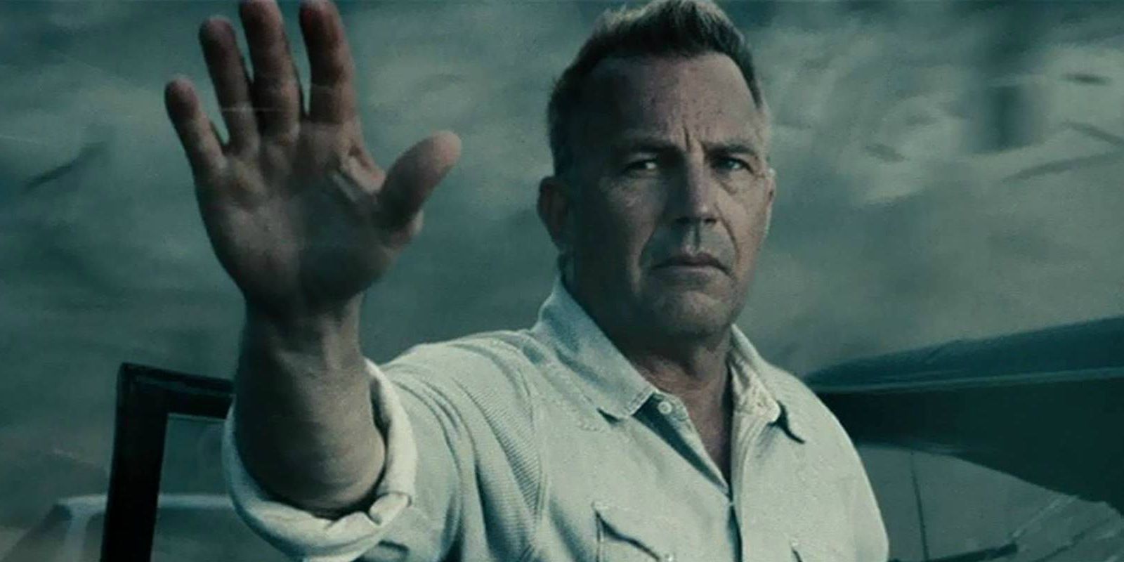 Jonathan Kent sacrifices his life for Clark in Man of Steel