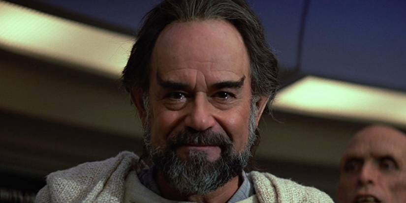 Laurence Luckinbill como Sybok em Star Trek V