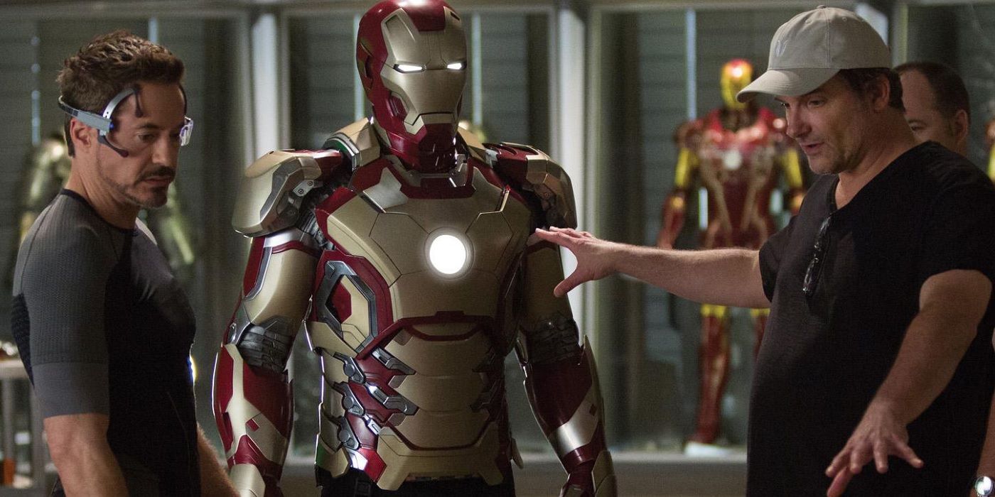 Shane Black e Robert Downey Jr no set de Homem de Ferro 3