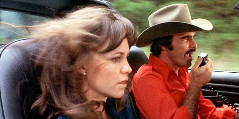 Frog and Bandit ride while Bandit talks on the cb radio in Smokey and the Bandit