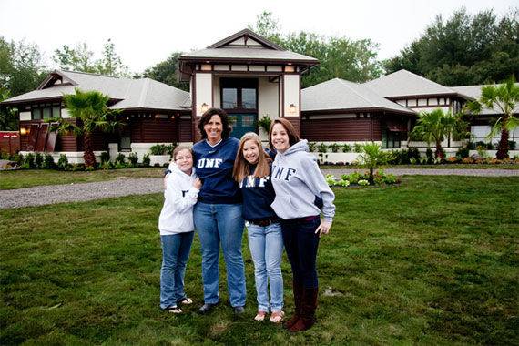 Extreme Makeover: Home Edition - The Mother's Day Build