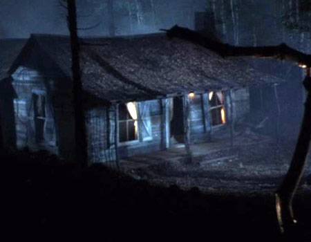 Evil Dead 2013: 23 References to the Original Movies
