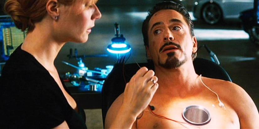 Iron Man 2: The New Element Tony Stark Created For His Arc Reactor ...