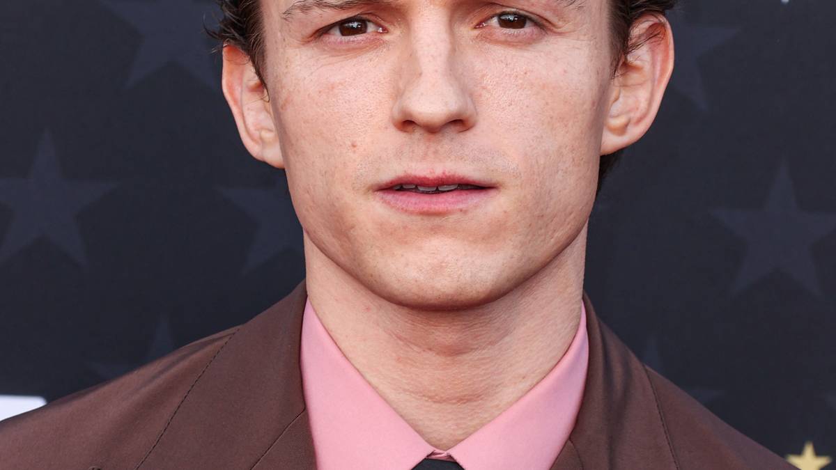 tom-holland-biography-screenrant