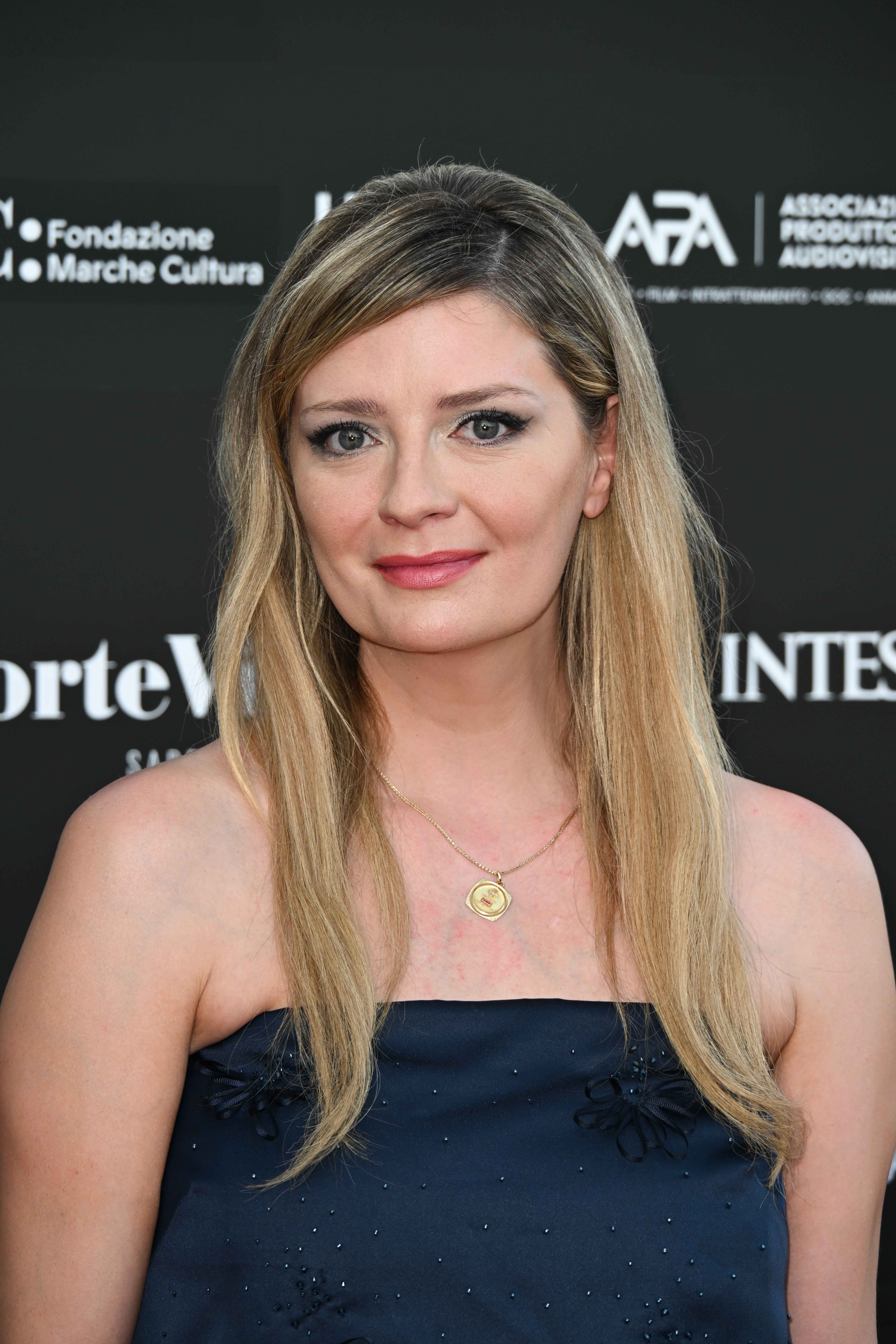 Headshot Of Mischa Barton