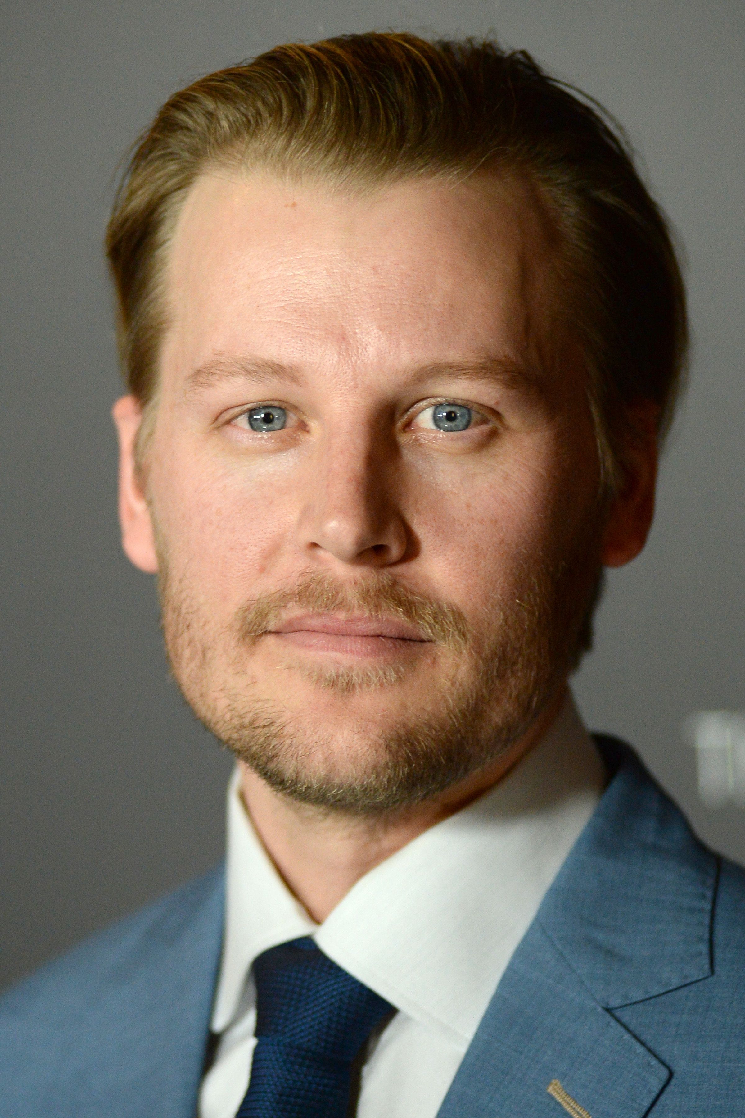 Headshot Of David Hoflin
