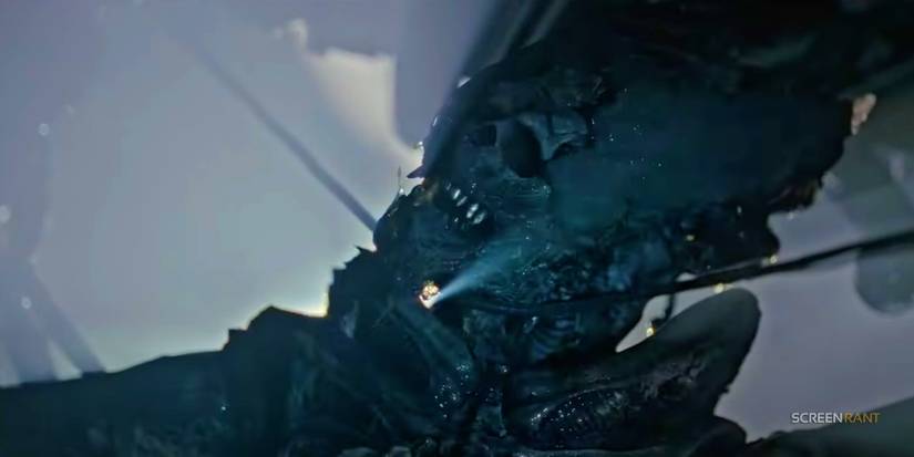 O corpo do Xenomorfo original em Alien: Romulus.