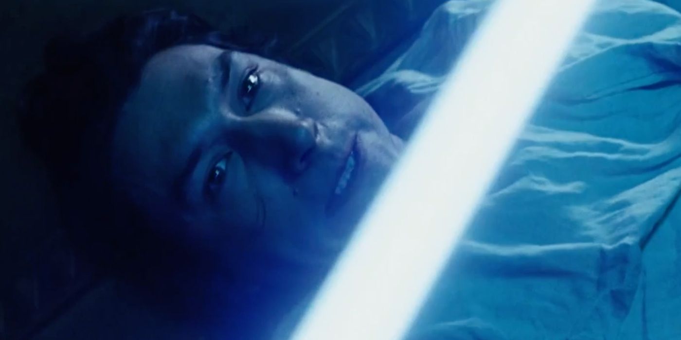 Adam-Driver-as-Ben-Solo-in-Star-Wars-The-Last-Jedi.jpg